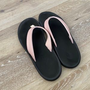 OluKai Flip Flops - Rose Color